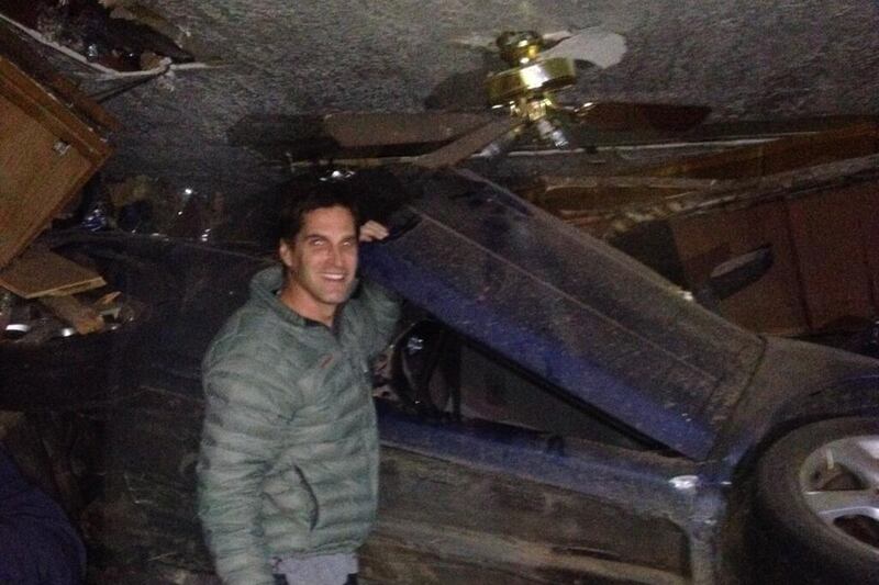 articles/2013/11/29/josh-romney-s-awkward-car-crash-selfie/131129-grove-josh-romney-tease_nhrhui
